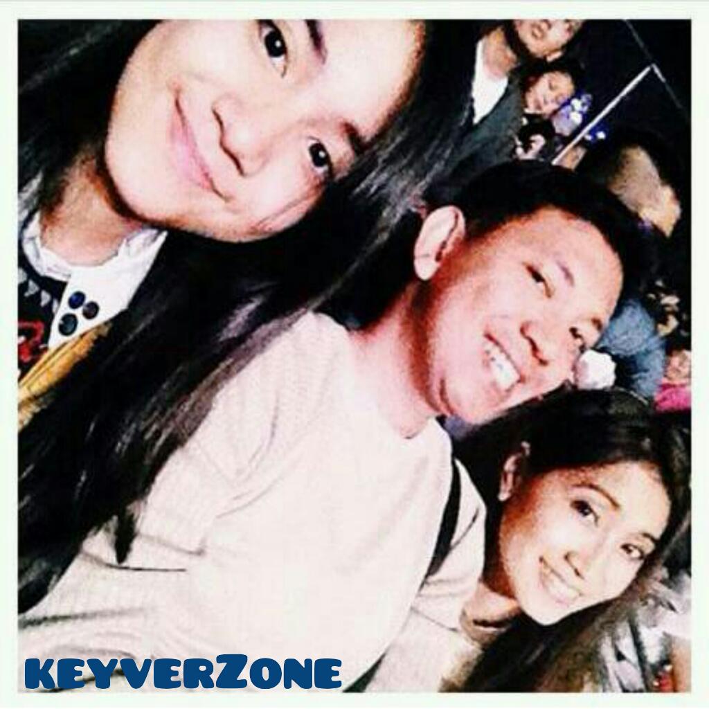 keyverZone's tweet photo. @keshyavalerie Keshya with mom and dad #RaisaConcert @raisa6690 http://t.co/Iv58f9ipGX