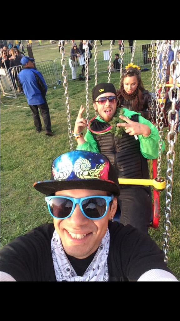 ConsciousCreatu's tweet photo. Festival Swings at the @blazengloryfest #blazenglory #festival #music conscious creatures #love #friends #fun #summer http://t.co/JTl2ieRl4j