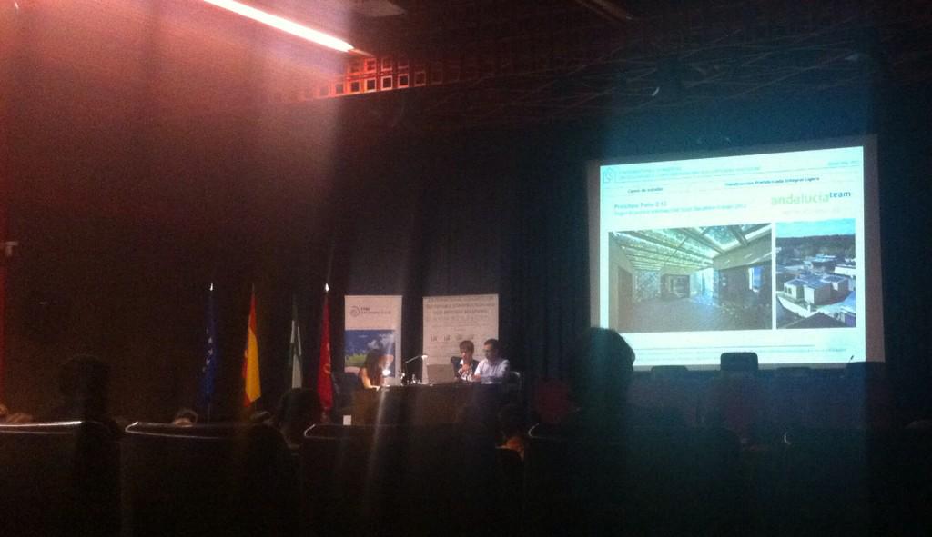 mmolue's tweet photo. La apuesta por la prefabricación en la ponencia de @Antserjim @AlbertoVlSch y @lizanafj #cicse @SostenibleEco #ACV http://t.co/Nii6NiNfl3
