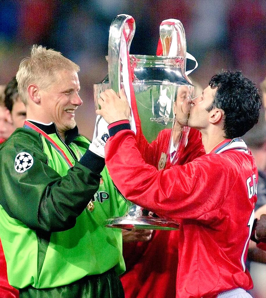 RedMancunian's tweet photo. [OTD] 1999 - United won the lot. http://t.co/qLMJWPl37A