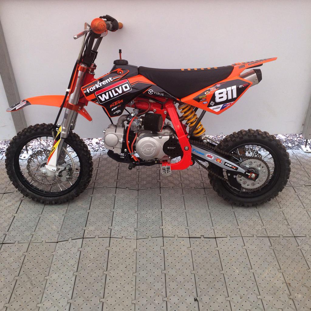 Pitbike was looking trick this weekend thanks to <a href="/spiralgfx/">Spiral Graphics</a>