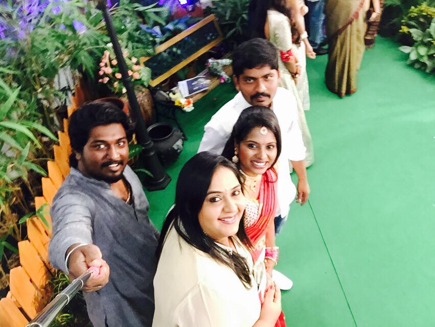 DoneChannel1's tweet photo. #ActorRadha in #RekhamaniReception @manihaasan #SelfieGallery
@SureshChandraa @dummytalkies http://t.co/DIf68sTqB2