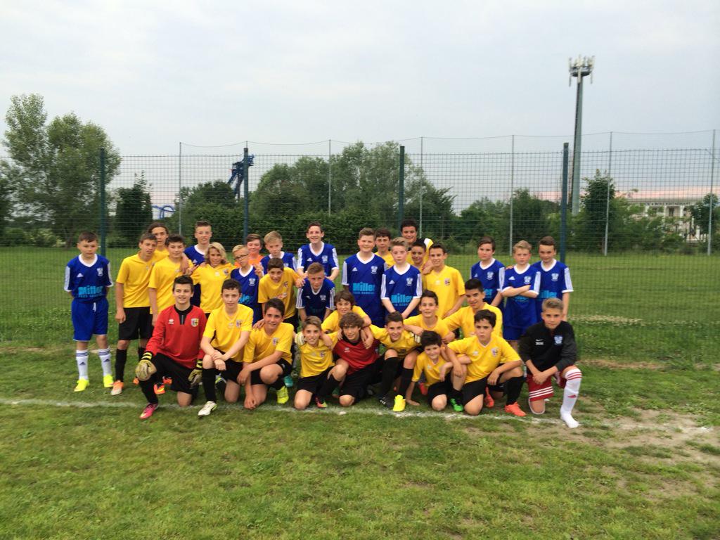 HHSSport's tweet photo. Man of the match was Ben Collins with his tireless work rate and delivery from wide areas #solidteamperformance http://t.co/AROU7K6xJt