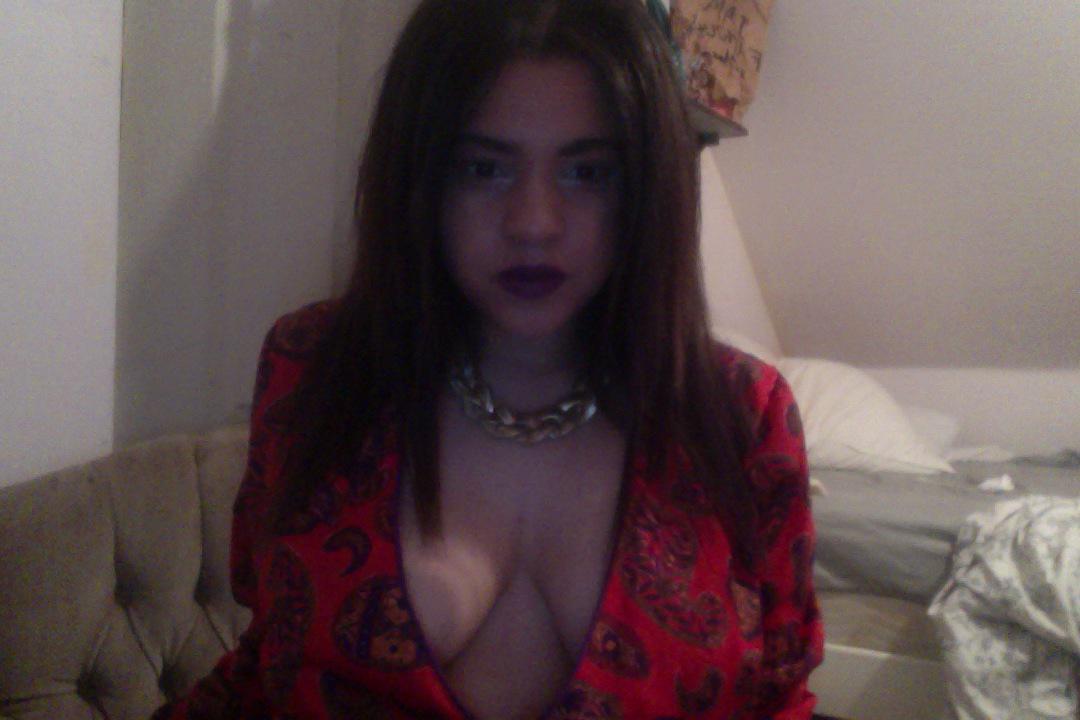 Kieraboult's tweet photo. #Rumbleball #famousinlove #$$$$$ #Thotinthroughtexas #ThotfulThursday #Boobgameonfleek http://t.co/GFRqHrIact