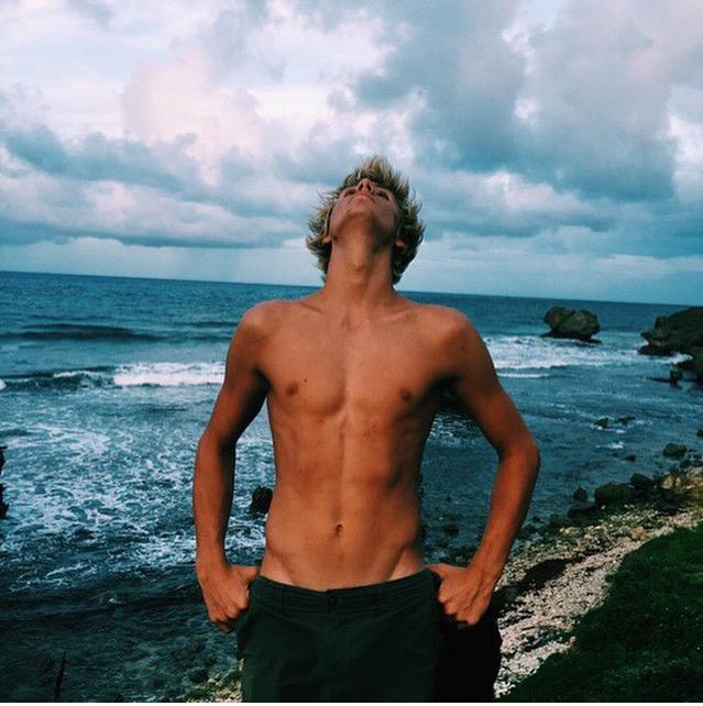 Hot Surfer Guys hotsurferguys X
