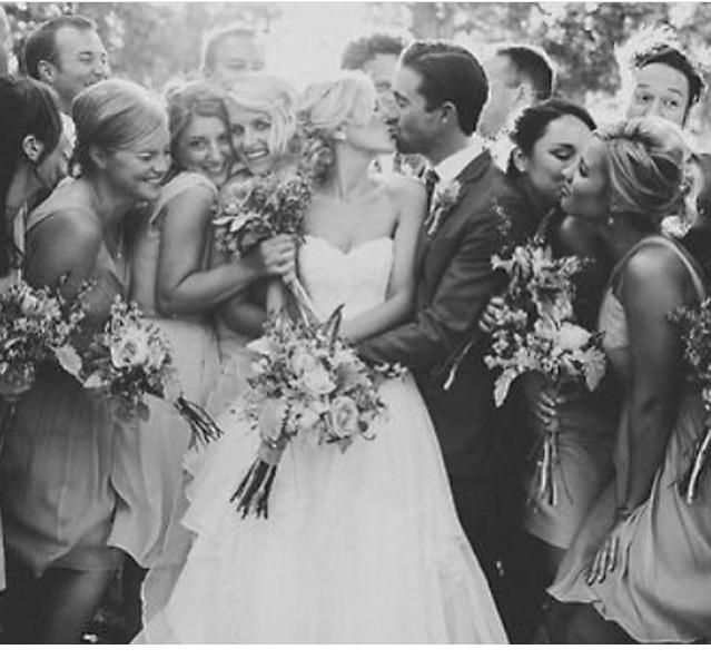 noviasmexico's tweet photo. Un buen fotógrafo debe de acompañarte en todo momento. cerciórate  de incluir en tu presupuesto uno excelente. http://t.co/UksFB2s8Xm