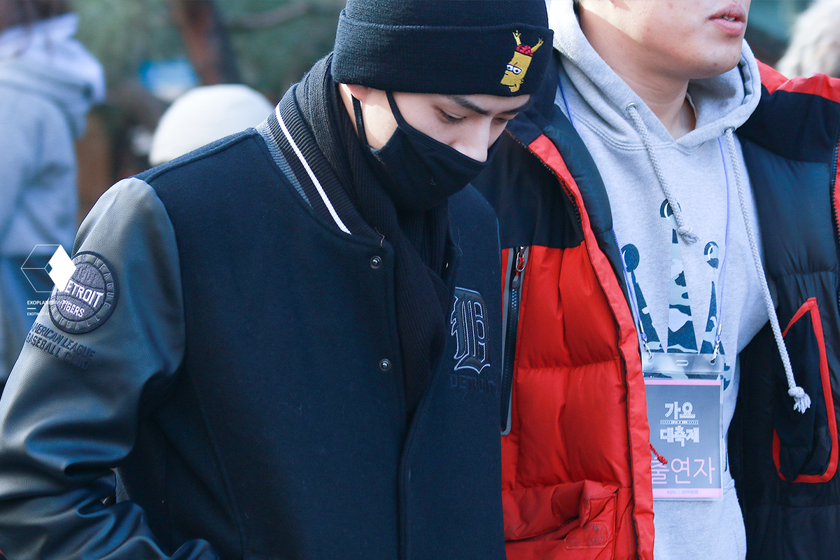 EXOPtw's tweet photo. [UPDATA] 141226 KBS 가요대축제 출근   #EXO http://t.co/XyLWaPbPrI http://t.co/YWuZP8C9ET