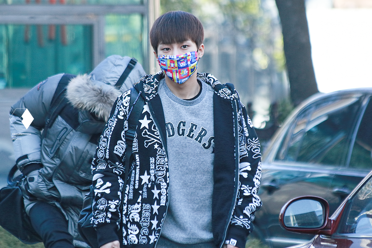 EXOPtw's tweet photo. [UPDATA] 141226 KBS 가요대축제 출근   #EXO http://t.co/XyLWaPbPrI http://t.co/YWuZP8C9ET
