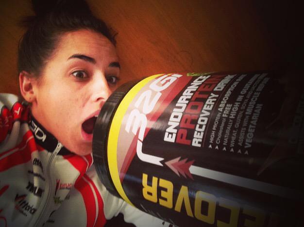 CarlynFischer's tweet photo. Hill session Tuesday with a run off the bike got me like 👉 @32Gi Recover yes please!! http://t.co/o1jcz3Xn9s