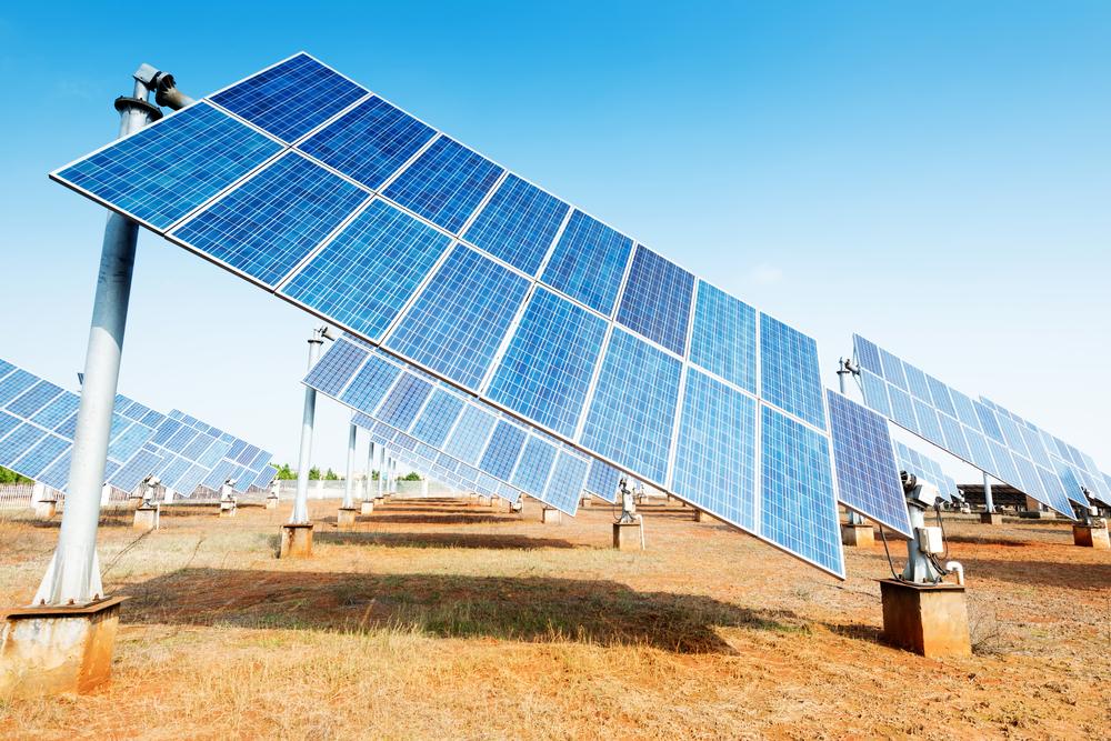 IRENA's tweet photo. If #India reaches goal of 100GW of #solar PV, it will generate 1M+ jobs by 2022 http://t.co/6mAXoKt0sr  #REjobs http://t.co/E3XeBCmd6p