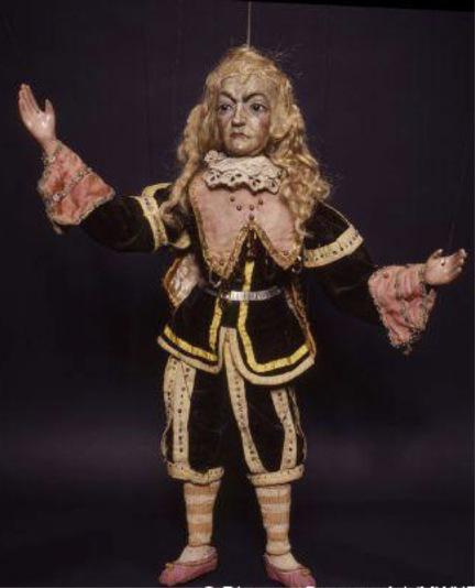 thehiddenroom's tweet photo. Brudermord fun fact:our puppet designs were based on this extant guy documented by Zack Lesser in Italy.#PuppetHamlet http://t.co/p09YRIP9ch
