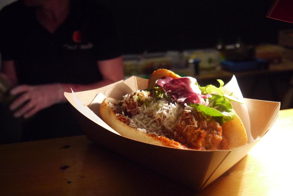 Meatheads_balls's tweet photo. #Brixton we are bringing our #tastyballsofmeat to the awesome @beastbrixton this Friday and Saturday. #cocktails http://t.co/pPsHOQBeEu