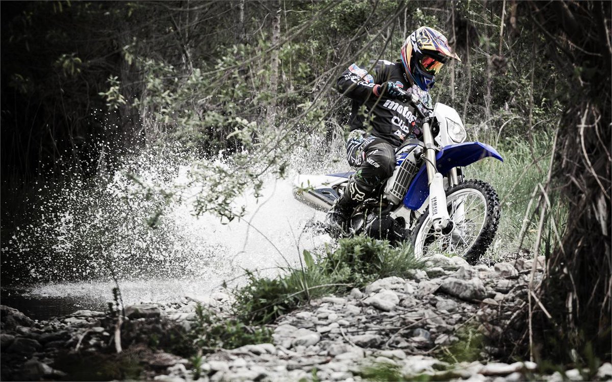 motosnet's tweet photo. La prueba de la @yamahamotoreu WR 250 F de manos de @jouee14. Una enduro de alto nivel. http://t.co/xYQ6F1nZMW http://t.co/2JlzuCK1t1