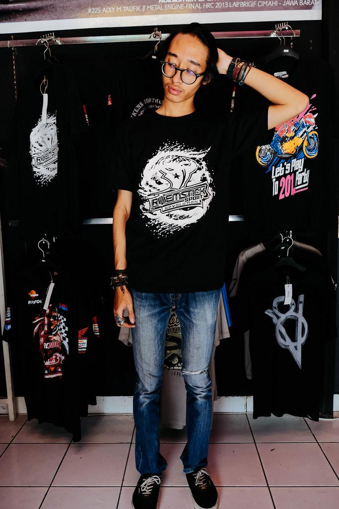 Order t-shirt ROEMSTICK SPORT size M/L/XL order ke 5488023A / 083820591996