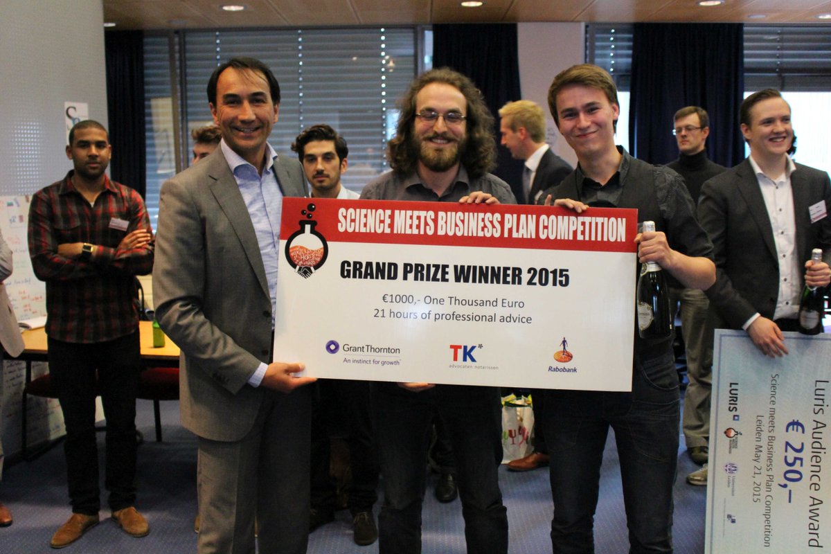 We won the @SmB_Cafe Businessplan competition! Check out the pictures at smbpc.nl/pictures/