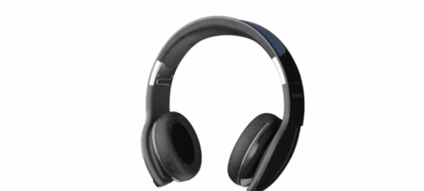 ComPublicite's tweet photo. http://t.co/VgUnPgoXOB Le premier casque qui se recharge avec le soleil - #innovation #mobile #mobilite #connected2me http://t.co/IRKpHEZRYx