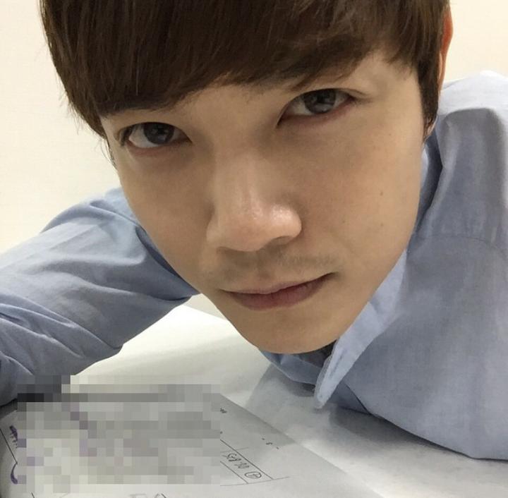 Seo_DoYoung's tweet photo. Good Night! http://t.co/PdncMcQRfM