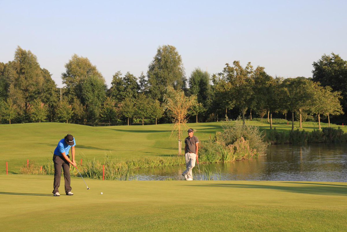 Golfbaan Leeuwenbergh zoekt een medewerker Servicedesk m/v .golf.nl/ngf/ngf-algeme… #golfbaan #golf