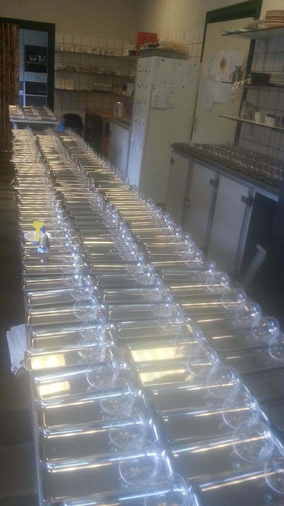Smaak zit tussen je oren  vanaf donderdag in Venray 400 bakjes zijn gelijnd . Nu nog vullen