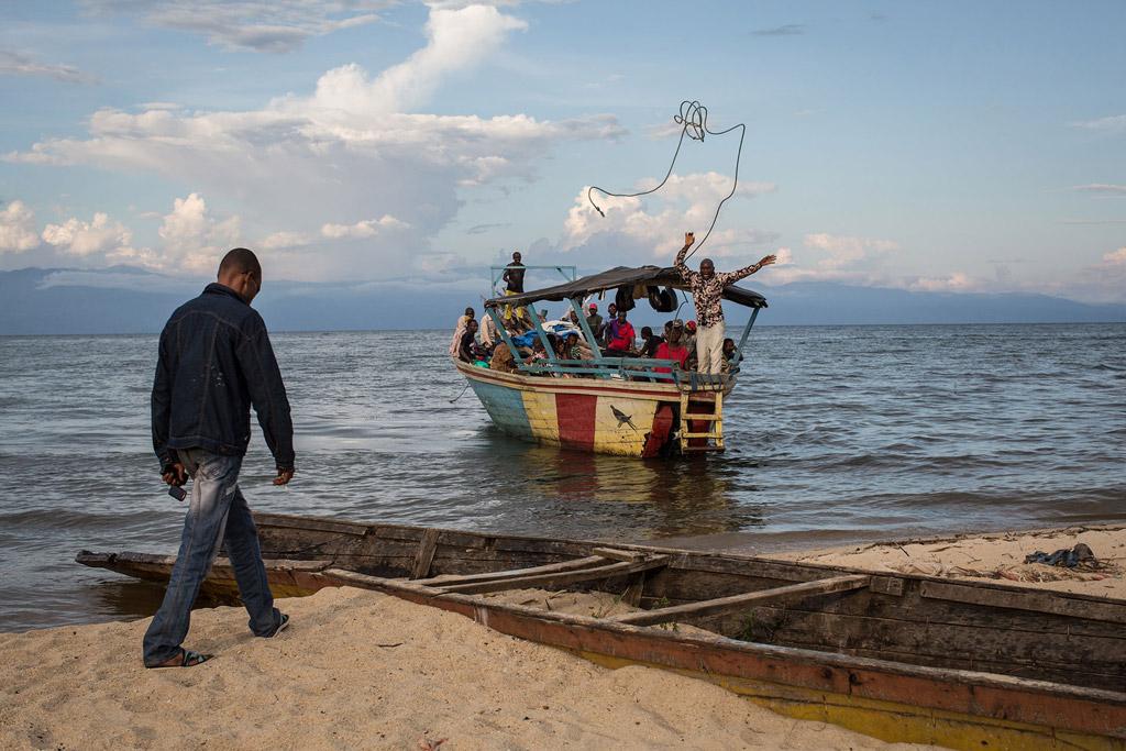 UN's tweet photo. Tanzania cholera epidemic improving but significant challenges still remain - #UNHCR http://t.co/uUi2ZnyL3Q http://t.co/yLf0jaVArk