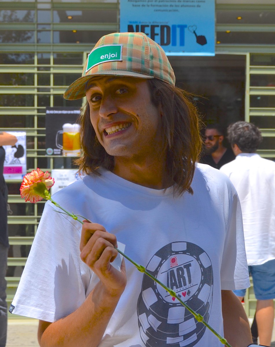 sabaivive's tweet photo. ¡¡Flores flores!! En Sabai Sabai. #THPropaganda http://t.co/a3UDkxk69Q