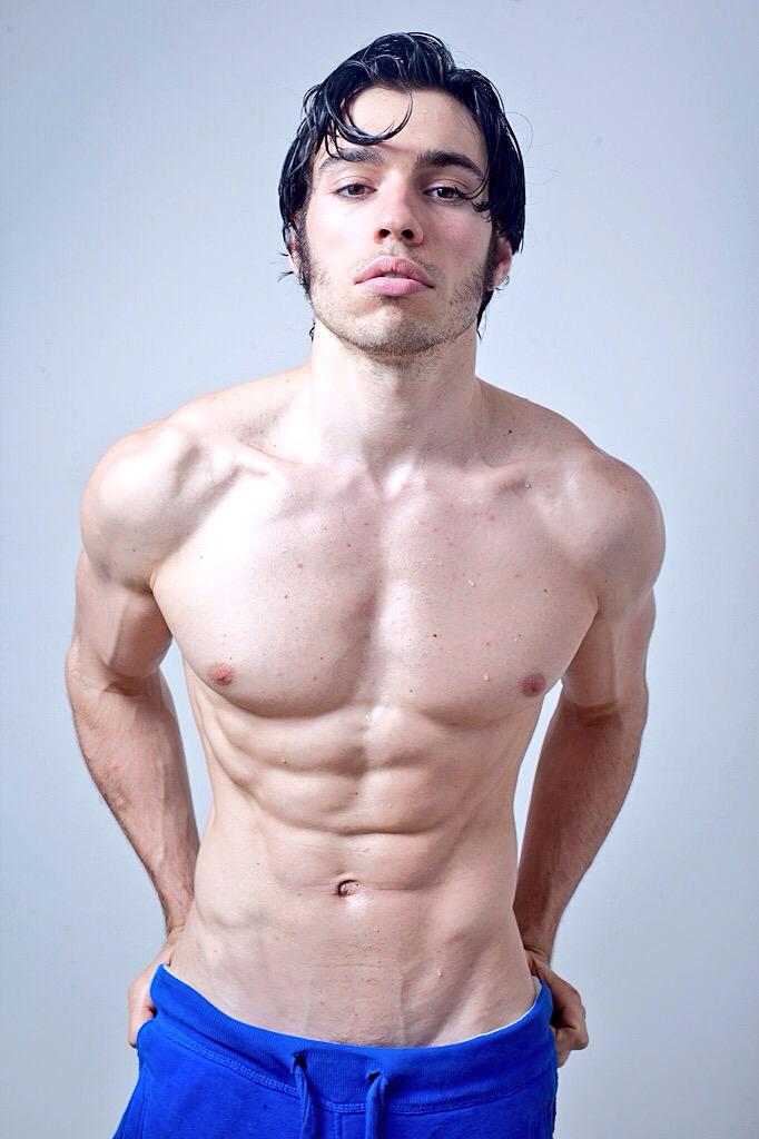 AlexisLoizon's tweet photo. Credit @IsaacPhotograph Mai 2015
#issacsmith #model #fitness #photobook #frenchactor http://t.co/OUBWRUs0Kz