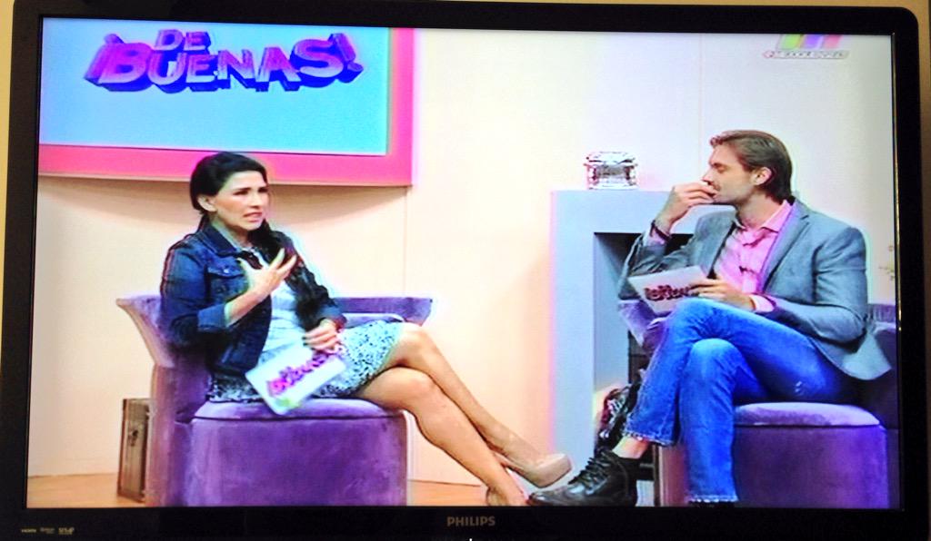 michelleverdugo's tweet photo. Ya te estoy viendo @alexbrizuelamx !! Toda la semana en @DeBuenasTv como conductor invitado #NMDtalent #NMDPR http://t.co/supUYSUvlZ