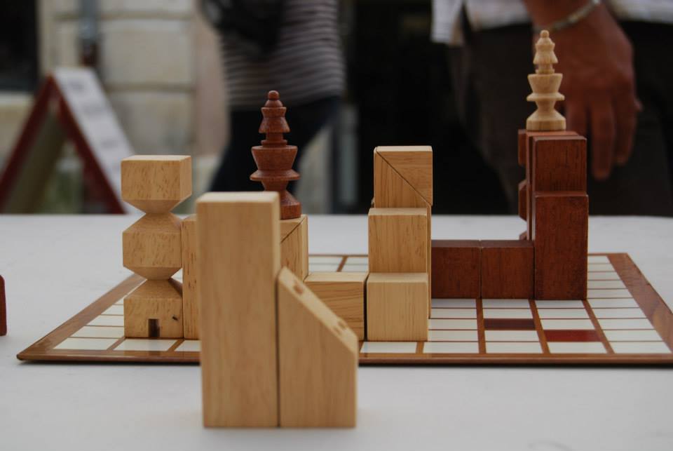 Leffetmer17's tweet image. Samedi prochain, rendez-vous rue St-Nicolas pour la fête mondiale du jeu ! #lagrosseboite 
&amp;gt;&amp;gt;&amp;gt; leffetmer.fr/journee-mondia…