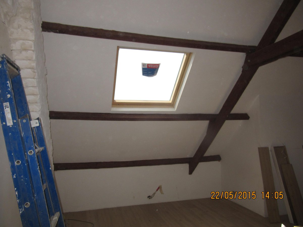 JeanGrell's tweet image. Rénovation d'une maison modeste : traitement des poutrelles de la charpente
Revêtement sol liège/multiplex/vinyle