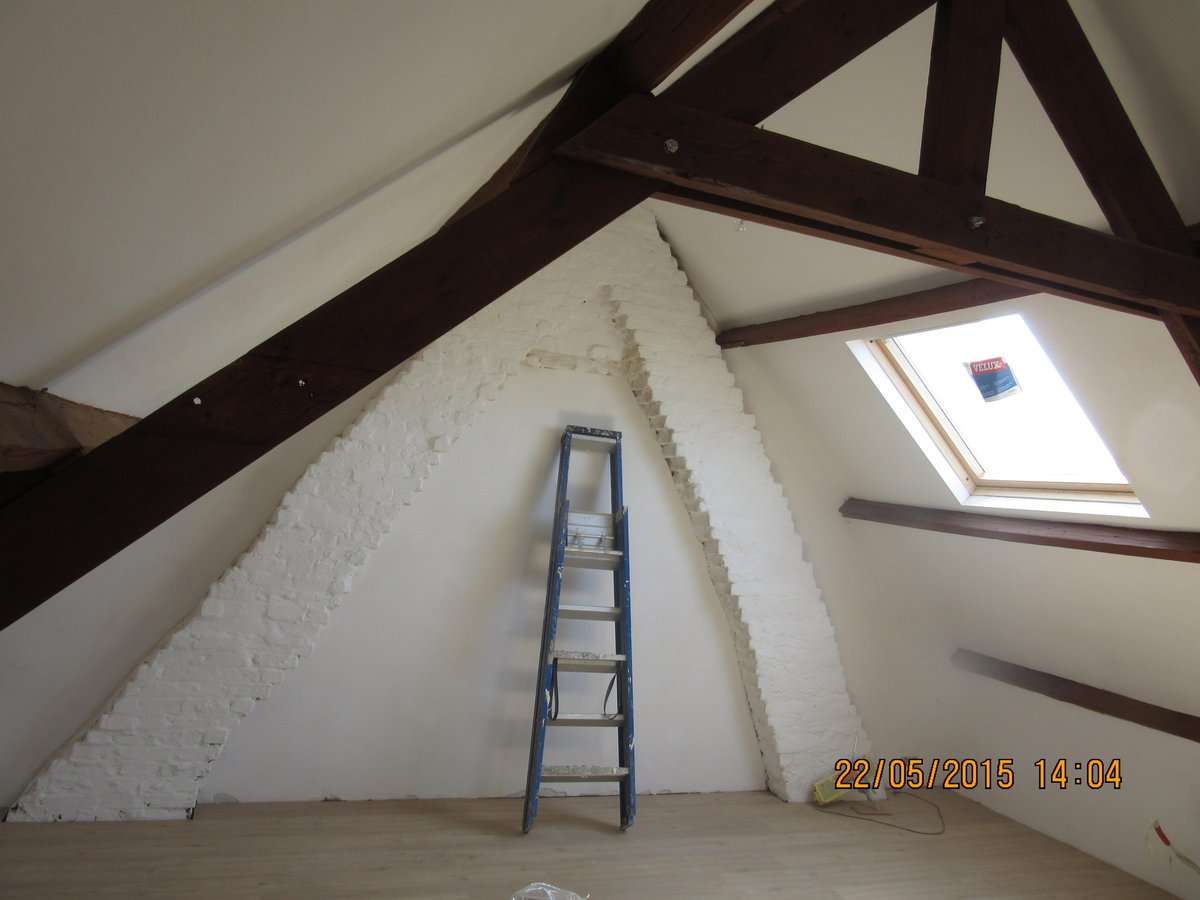 JeanGrell's tweet image. Rénovation d'une maison modeste : traitement des poutrelles de la charpente
Revêtement sol liège/multiplex/vinyle