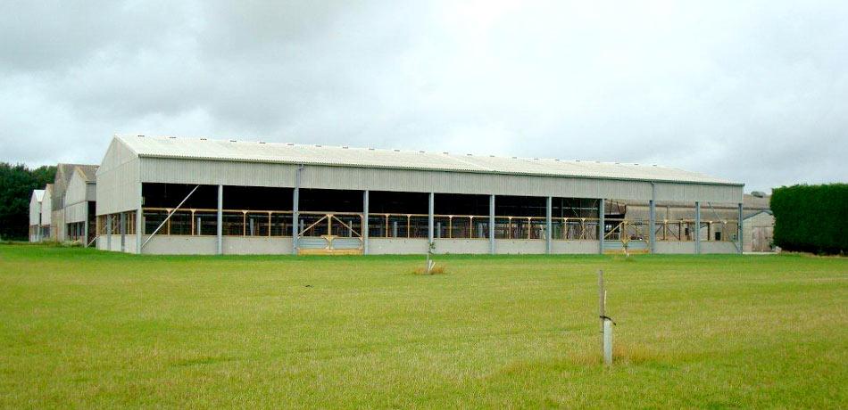 GH_Equestrian's tweet image. View our range of equestrian buildings: bit.ly/1kGylv6 #stableblocks #internalstables #fieldshelters #arenas