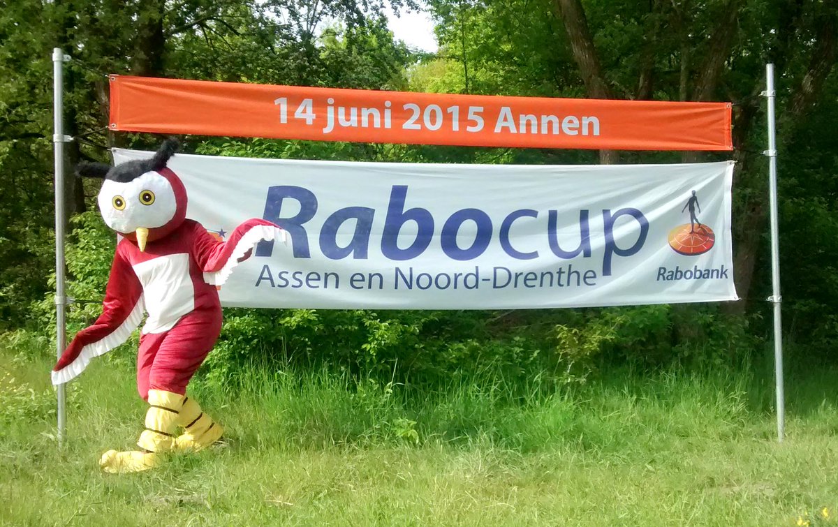 hunzerun's tweet photo. Retweet als je weet waar dit spandoek hangt! Maak kans op een prijs! #Annen #HLDVD #Hunzerun #VanhartewelkomOelie! http://t.co/ELjMsfColV
