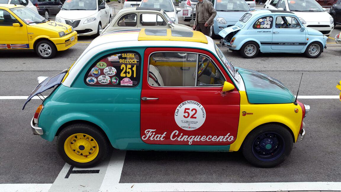 ceccato_auto's tweet photo. Una domenica all'insegna della passione.. Un raduno d'eccezione: 125 #Fiat500! Ciao #Gepo! Grazie a tutti! http://t.co/7ZXeJMQbze