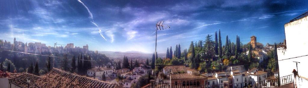 AlArtesania's tweet photo. Vivir, trabajar en uno de los barrios mas bonitos.Buenas tardes. http://t.co/rnwRFCVCAZ #Granada #handmade #alhambra http://t.co/mLa8qg16bi