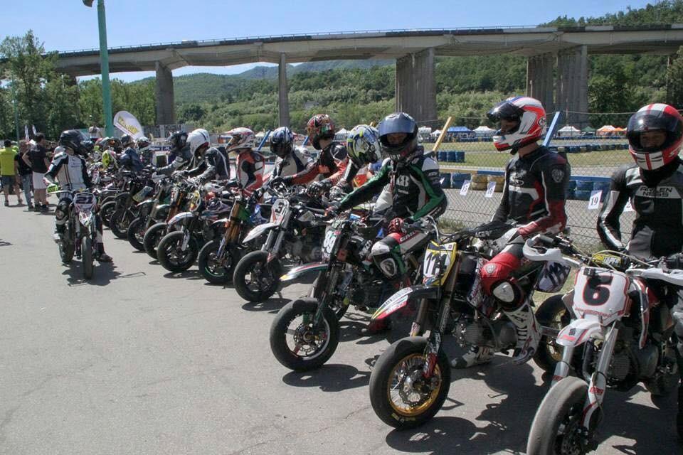 PitBikeWorld's tweet photo. Seguiteci anche sulla nostra pagina Facebook: Pit Bike World 👍. http://t.co/JahSDwcpMe