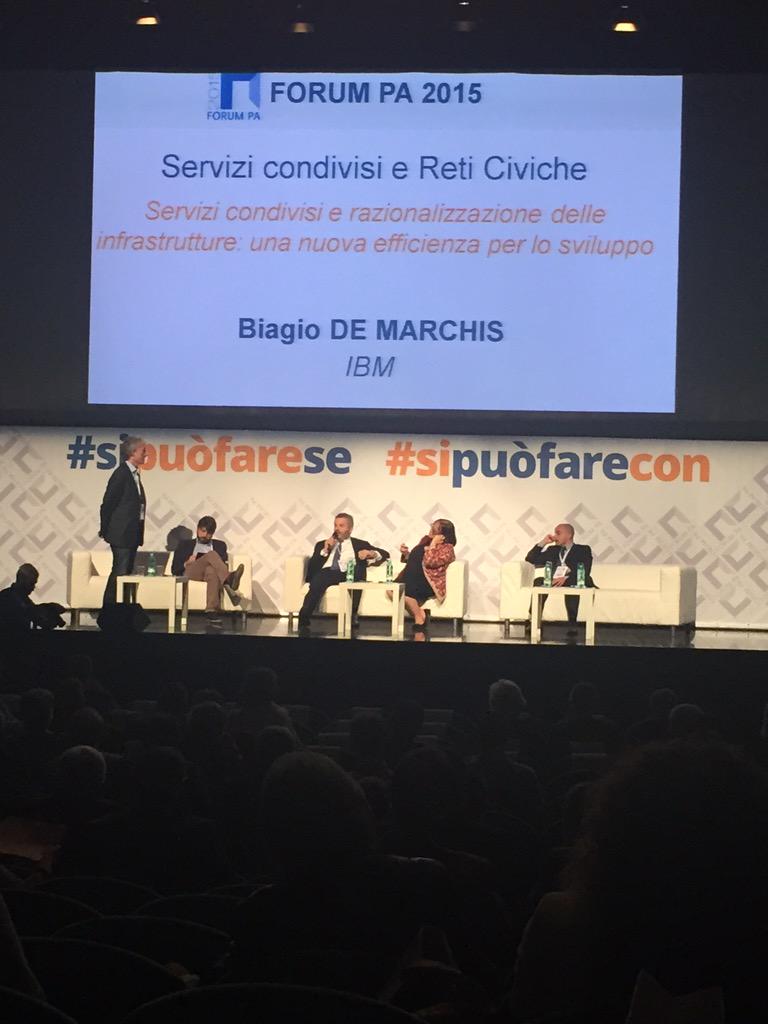 bdemarchis's tweet photo. Innovazione digitale a #FPA2015 #sipuòfarecon la velocità delle infrastrutture e il valore dei dati per nuovi servizi http://t.co/2dOaQYlMqy