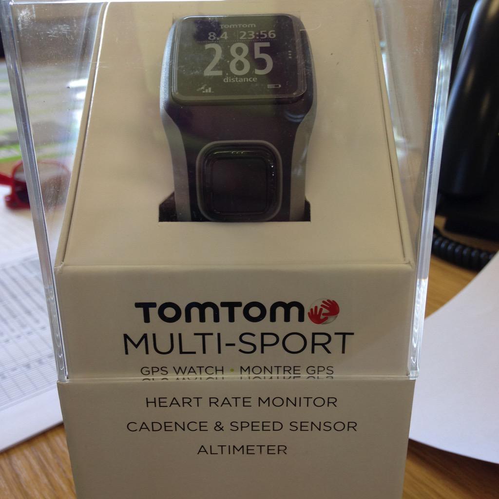 the_fitadvisor's tweet photo. Finally my @UKTomTom is here!! 3rd time lucky..shame it took sooooo bloody long @SportPursuit #questionableservice http://t.co/kD70oJqKIU