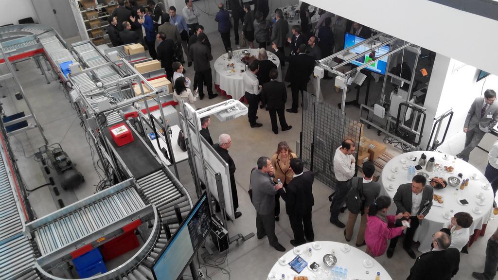 mabliedana's tweet photo. Coffee break en el CDLogistica de @ITAINNOVA en #TICS4LOG http://t.co/DBfBVpUopW