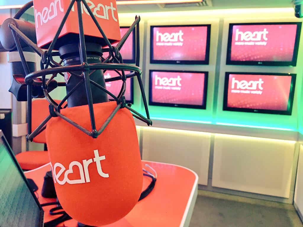 Still so excited about <a href="/NorwichCityFC/">Norwich City FC</a> bossing it... I've changed all the studio lighting. Shhhh. 

#yellows #ncfc