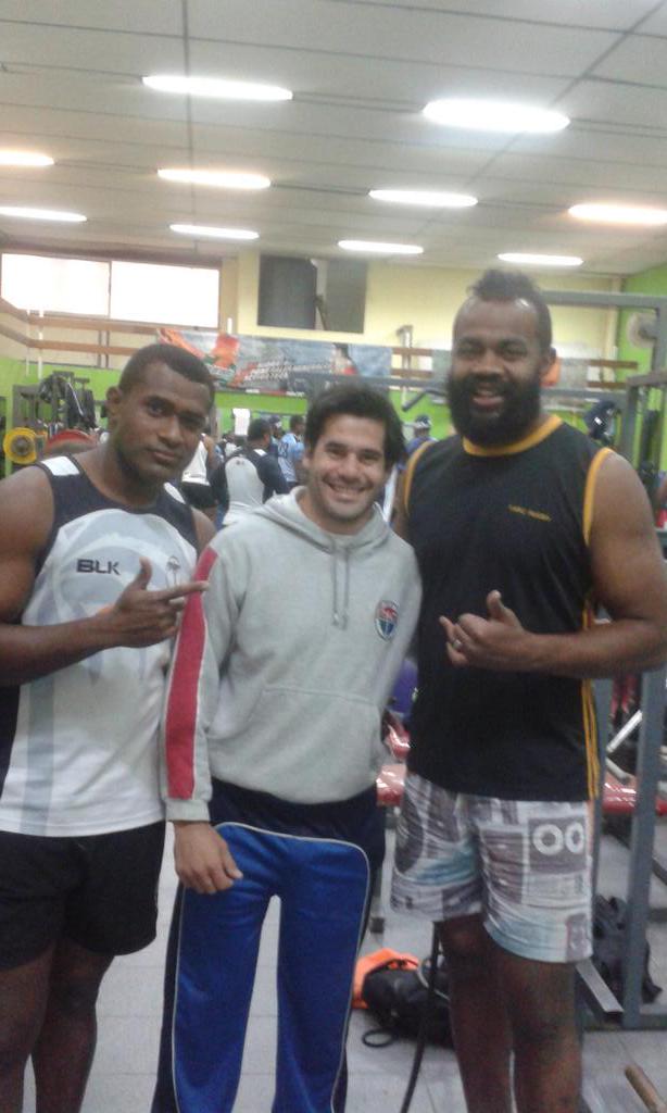 EstacadaGym's tweet photo. Entrenando con los Fijianos. http://t.co/b769jbNEHd