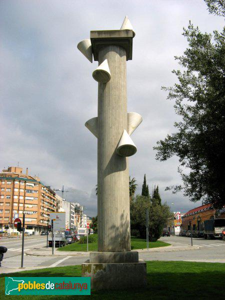 lacompetencia's tweet photo. Aquí teniu les escultures de Terrassa de les que parlàvem. http://t.co/qVy7WFdIyh