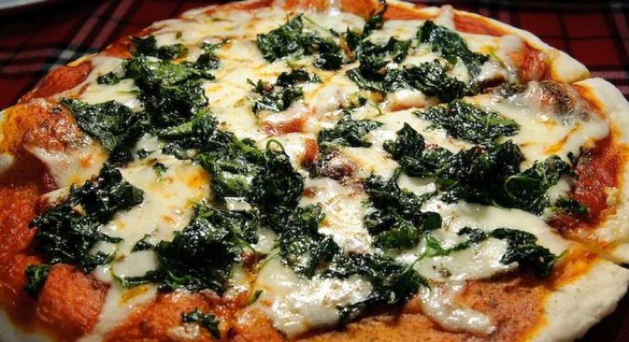 antena3com's tweet photo. Detenido un pizzero por echar marihuana en una pizza para la policía
http://t.co/gBPtEux7b2 http://t.co/8F0q8N1tQT