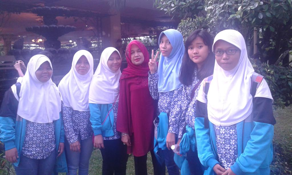 sukmawati_aini's tweet photo. Flashback http://t.co/JVX3y1MVSy