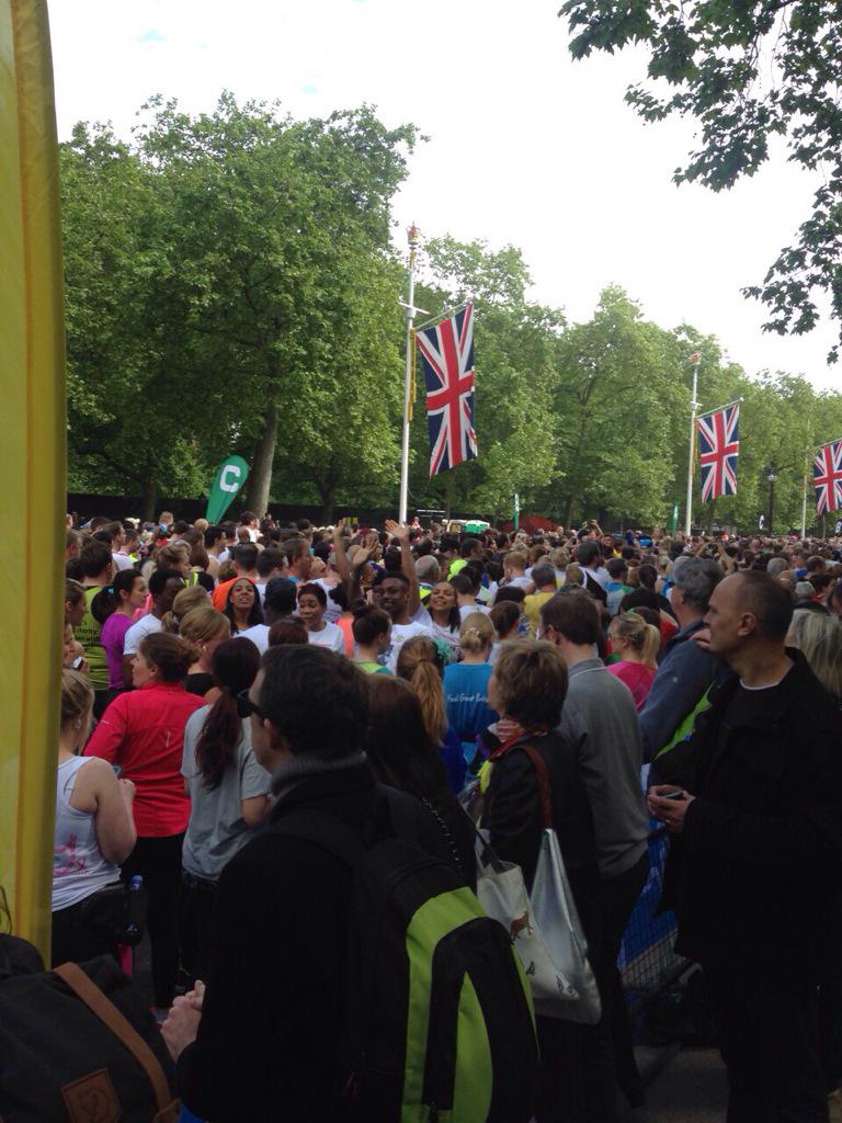 NFFSW_Amtul's tweet photo. What a wonderful day @BupaLondon10000. Great people, great atmosphere, great causes. So proud of @NFFSW. #TeamNadz http://t.co/4bTT5KbF5p