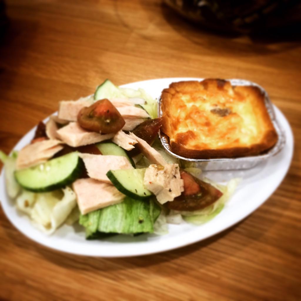 AlotroladoMed's tweet photo. #PlanBikini ? Quiche Light #alotroladodelmediterraneo @zonaretiro @BarrioSalamanc_ @VoyageAdvice p/ llevar o tomar http://t.co/dubdiuSBvu