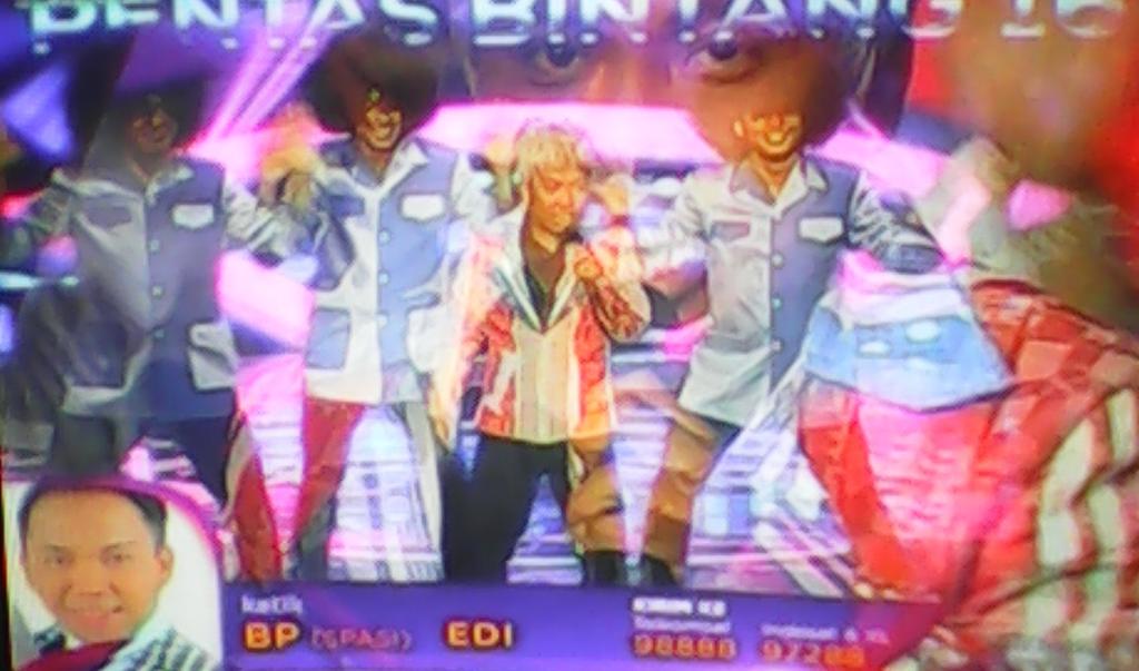 Anak didik abang <a href="/saipul_jamil/">Saipul Jamil SH</a> nih *Edi Bohaaay .. (Ketik) BP (spasi) EDI (kirim Ke) 98888 (untuk Telkomsel)