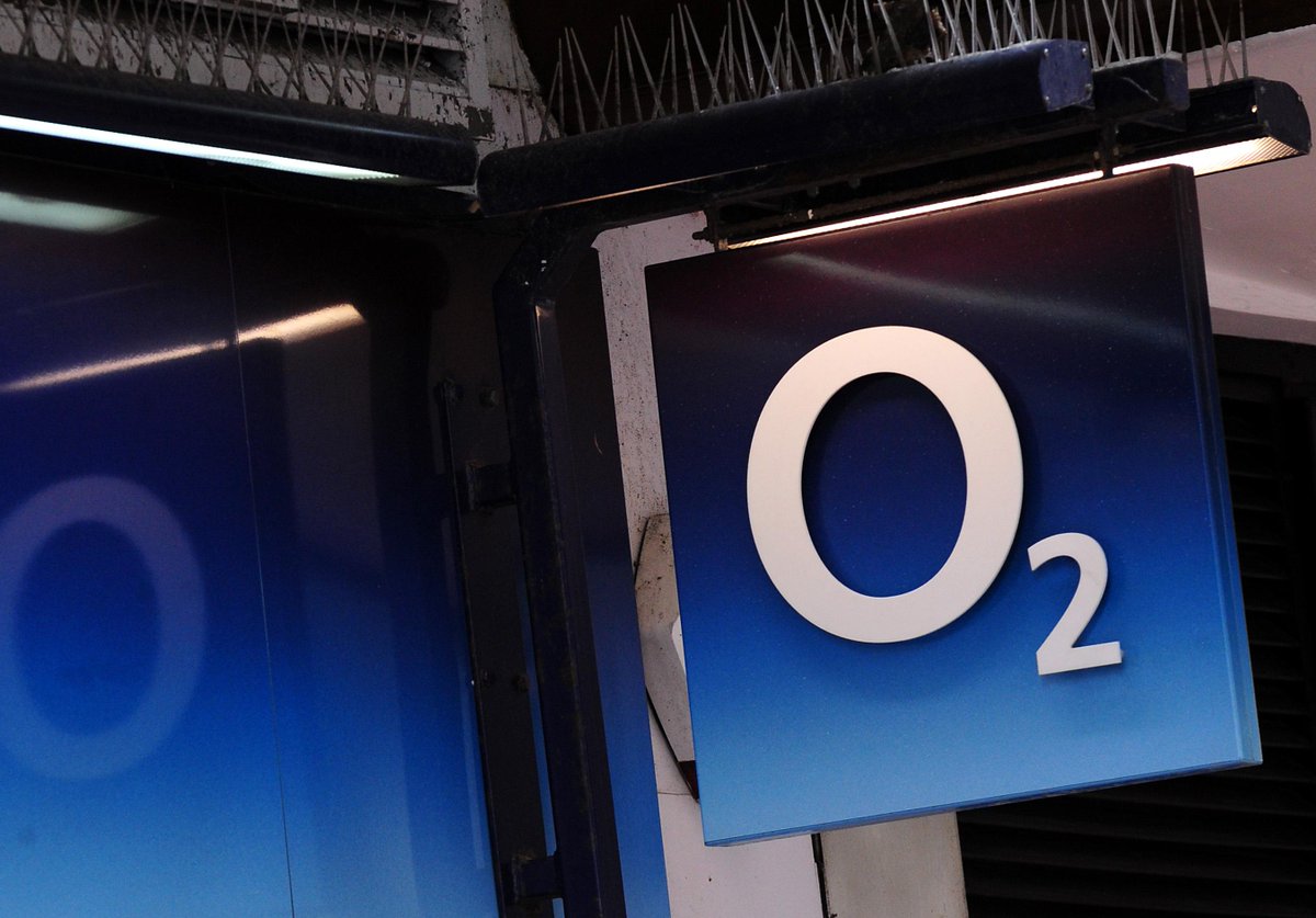 gd_yng's tweet image. Did you lose signal? #o2 launch probe after phone service blacked out across UK birminghammail.co.uk/news/o2-phones… #O2Signal
