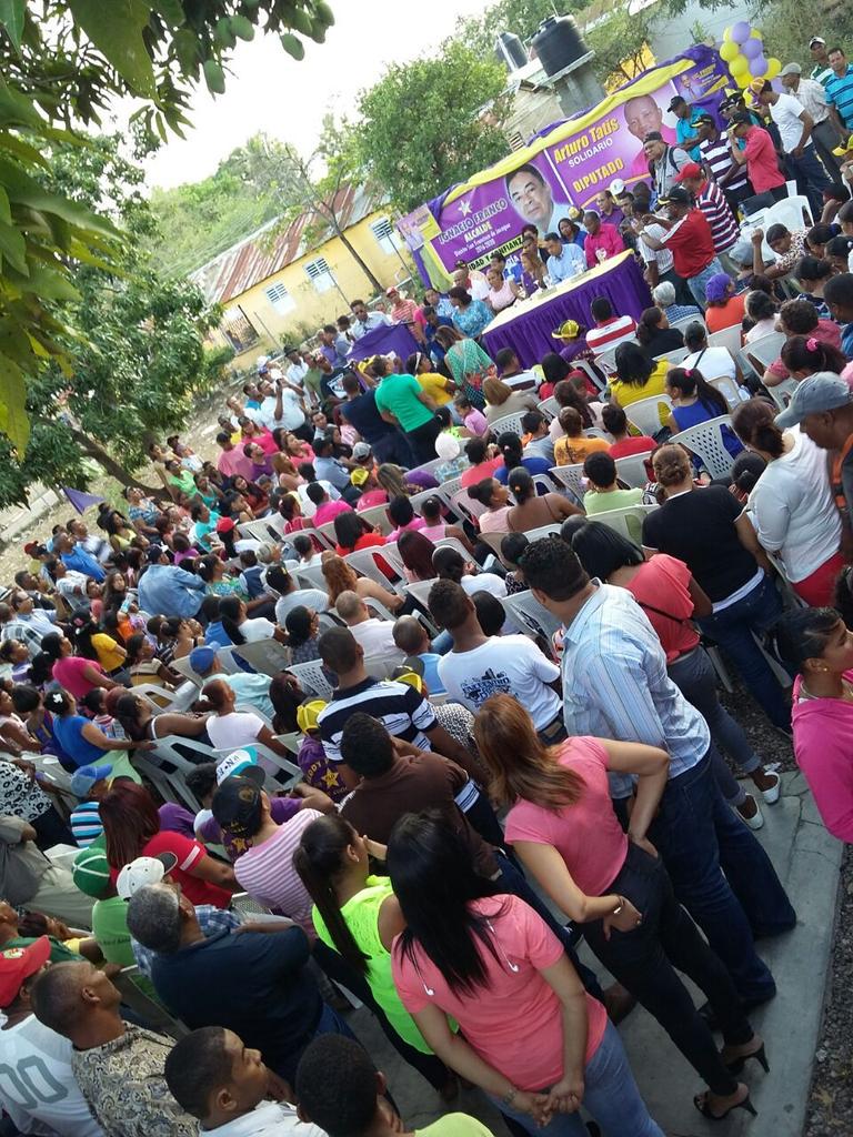 JMichaelPaulino's tweet photo. Seguimos trabajando milxmil @MonchyRodrguez #Alcalde2016 #IgnacioFranco @JoseArturoTatis Diputado @juangildof Regidor http://t.co/JGV30dFtsy