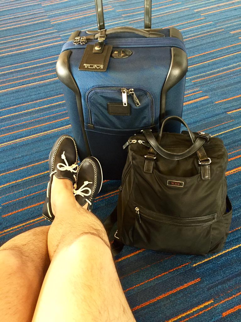 Kaichao's tweet photo. Vegas baby! Are you ready for us? #MOSales @MO_LASVEGAS Love my @Tumitravel See you in a week @MO_BOSTON http://t.co/w70AqhhTMe