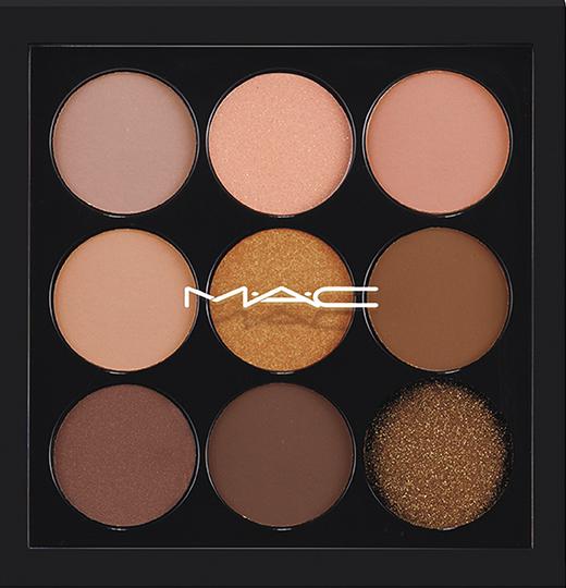 MACcosmetics's tweet photo. Petite palettes. Countless combos. #EyesonMAC in Amber http://t.co/VuCrim51Zc http://t.co/EJBnStrvoi